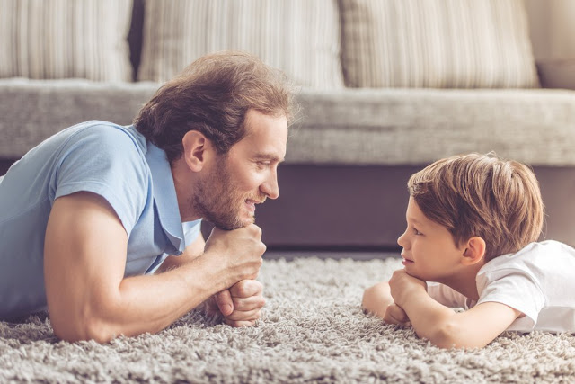A importância de escutar a criança sem interromper