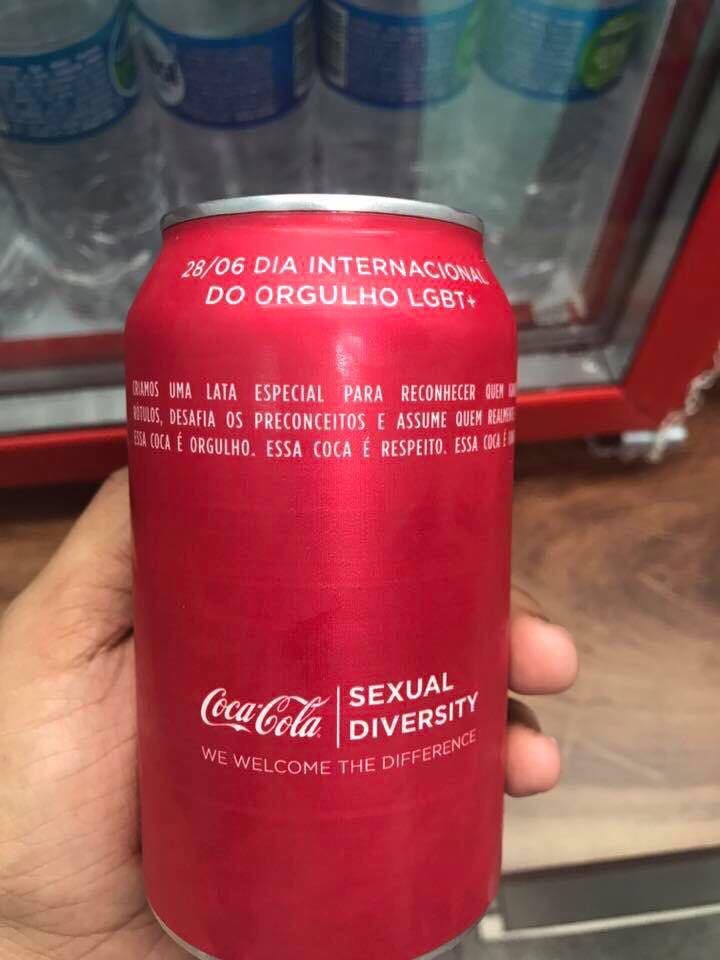 Latinha especial contra o preconceito ”Essa Coca-Cola é Fanta, e daí”