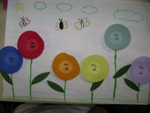 Ideias de flores com forminhas de doces para primavera
