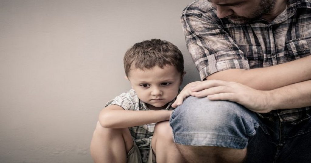 Comportamentos ansiosos dos pais passam para seus filhos? Ansiosidade