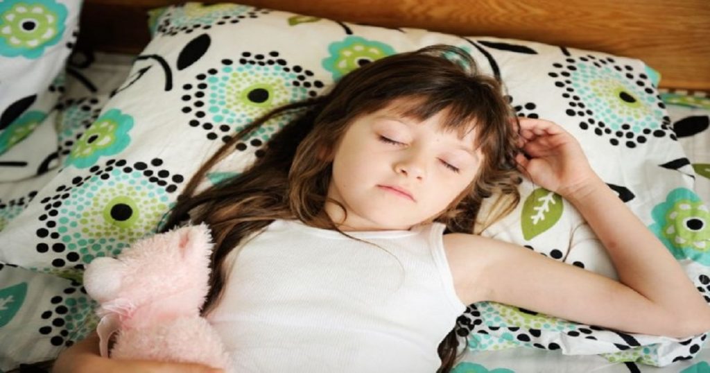 Dicas para desenvolver bons hábitos de sono nas crianças