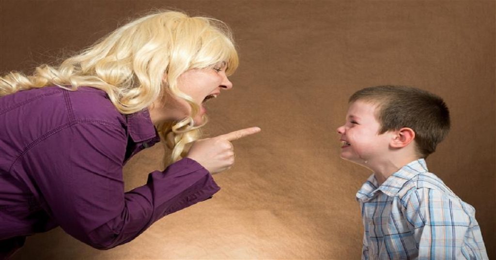 5 maneiras de parar de gritar com seus filhos