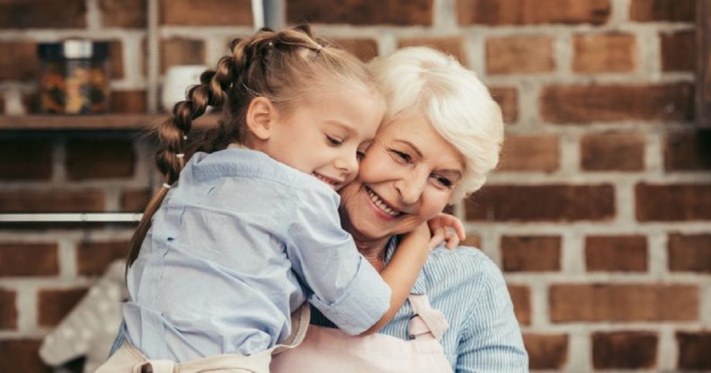 Crianças precisam de suas avós para crescerem felizes