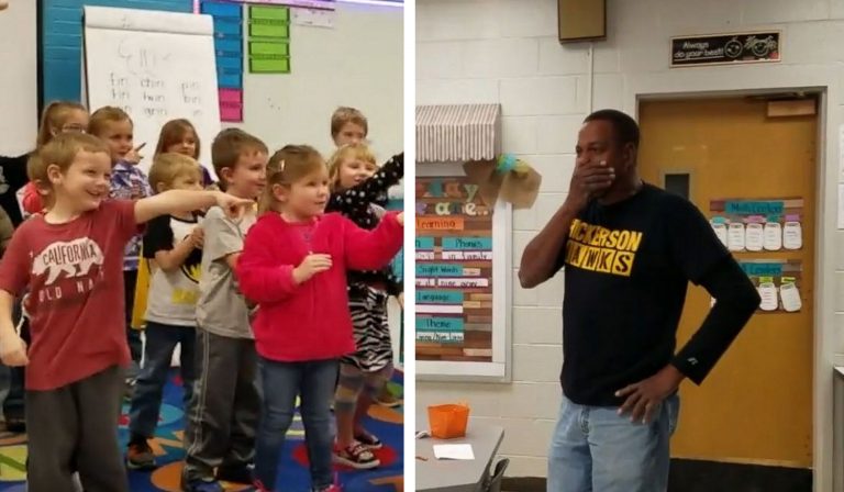 Crianças cantam parabéns em língua de sinais para zelador surdo