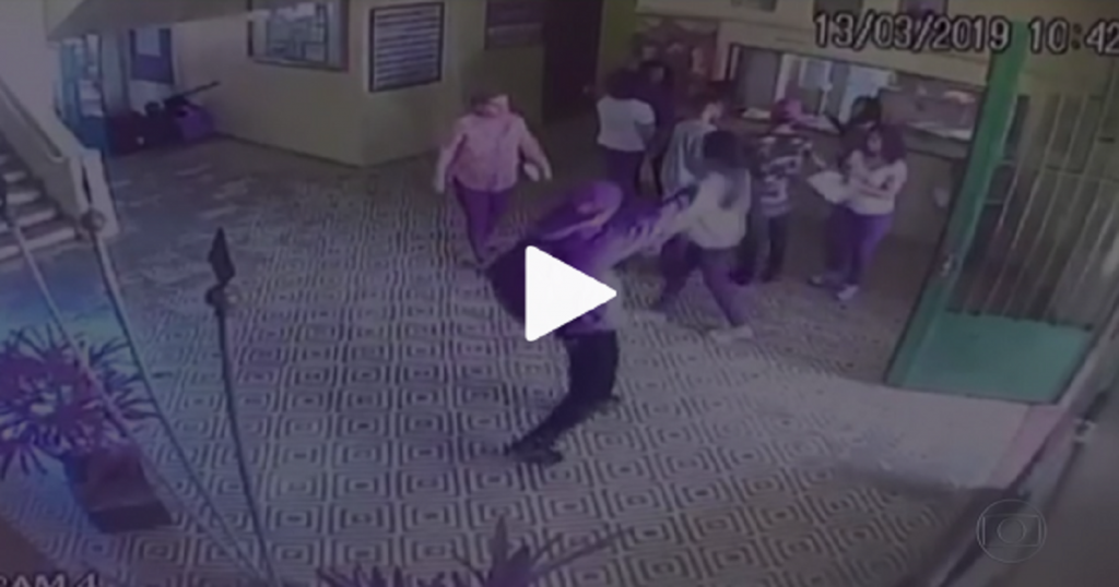 Vídeo mostra assassino atirando em funcionários e alunos de escola em Suzano