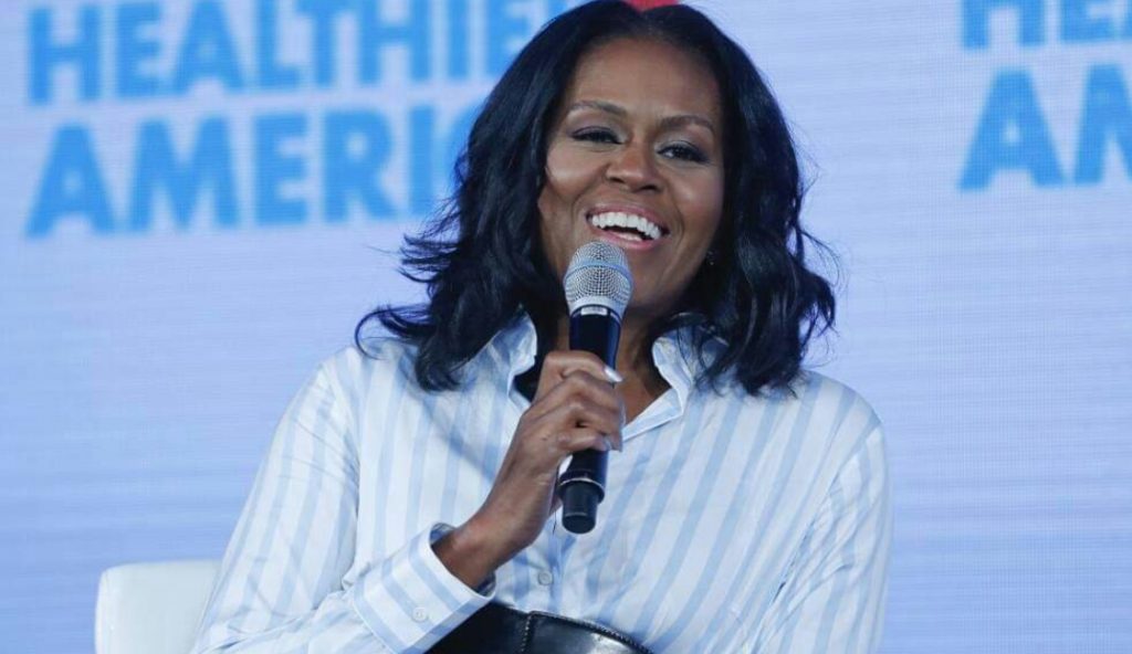 Michelle Obama diz que sofreu racismo até quando era primeira-dama