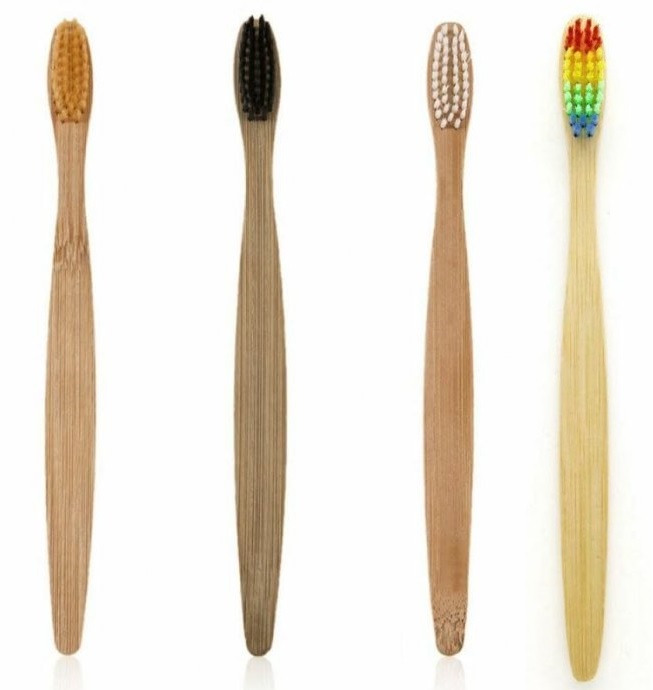 Empresa fabrica e doa gratuitamente escovas de dente de bambu para combater plástico