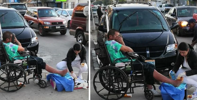 Enfermeira para na calçada e trata feridas de homem em situação de rua