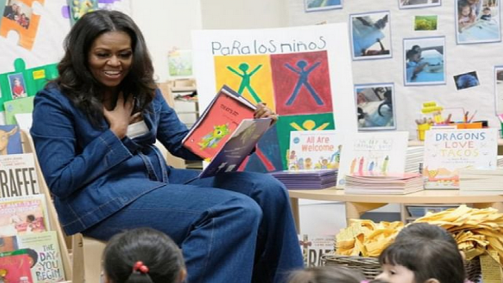 Michelle Obama ex-primeira dama lê livros para crianças em lives durante quarentena